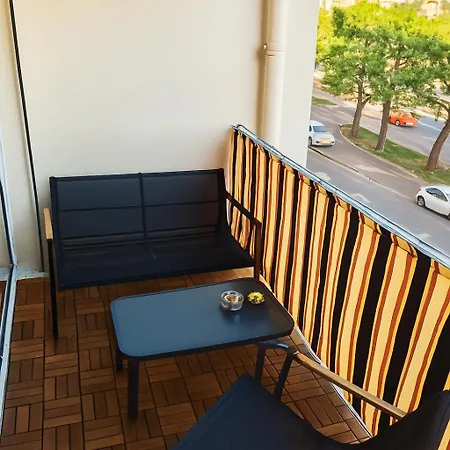 Avec Terrasse Διαμέρισμα